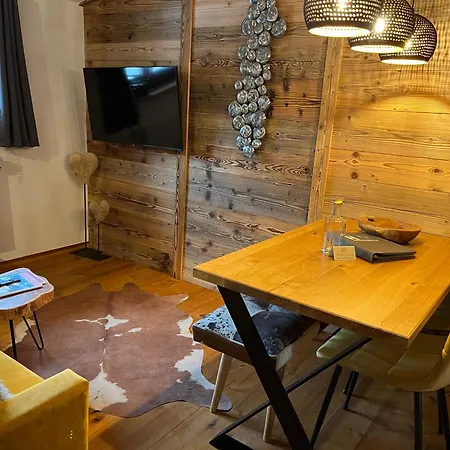 Hansler Apartament *